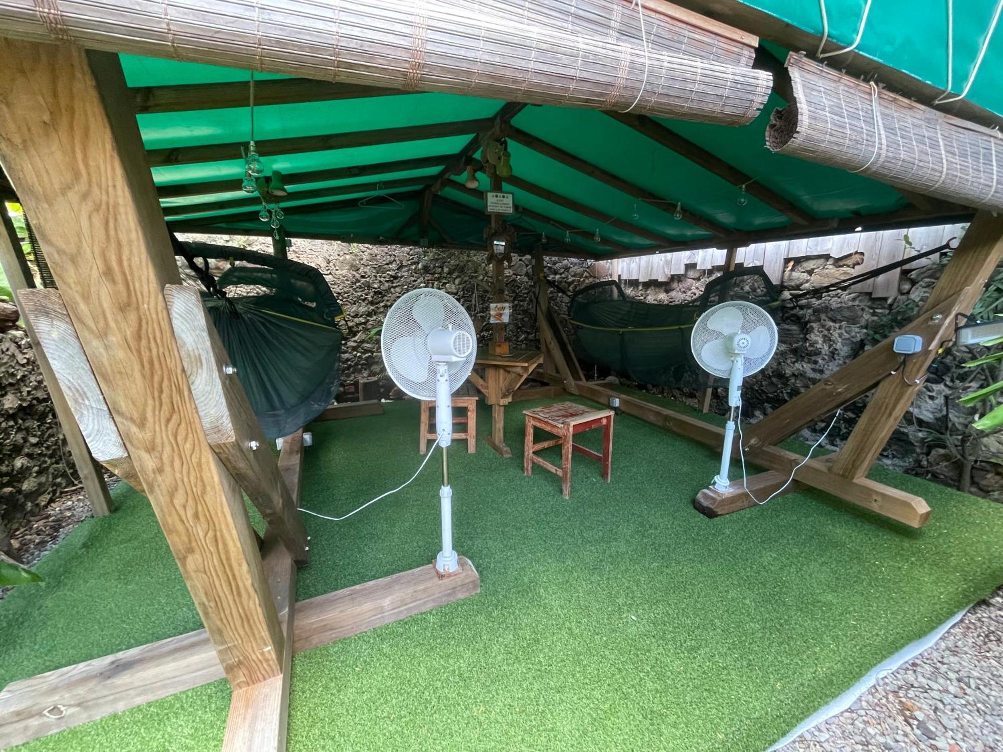 Les Hamacs Aux Saintes Hotel Terre-De-Haut Buitenkant foto